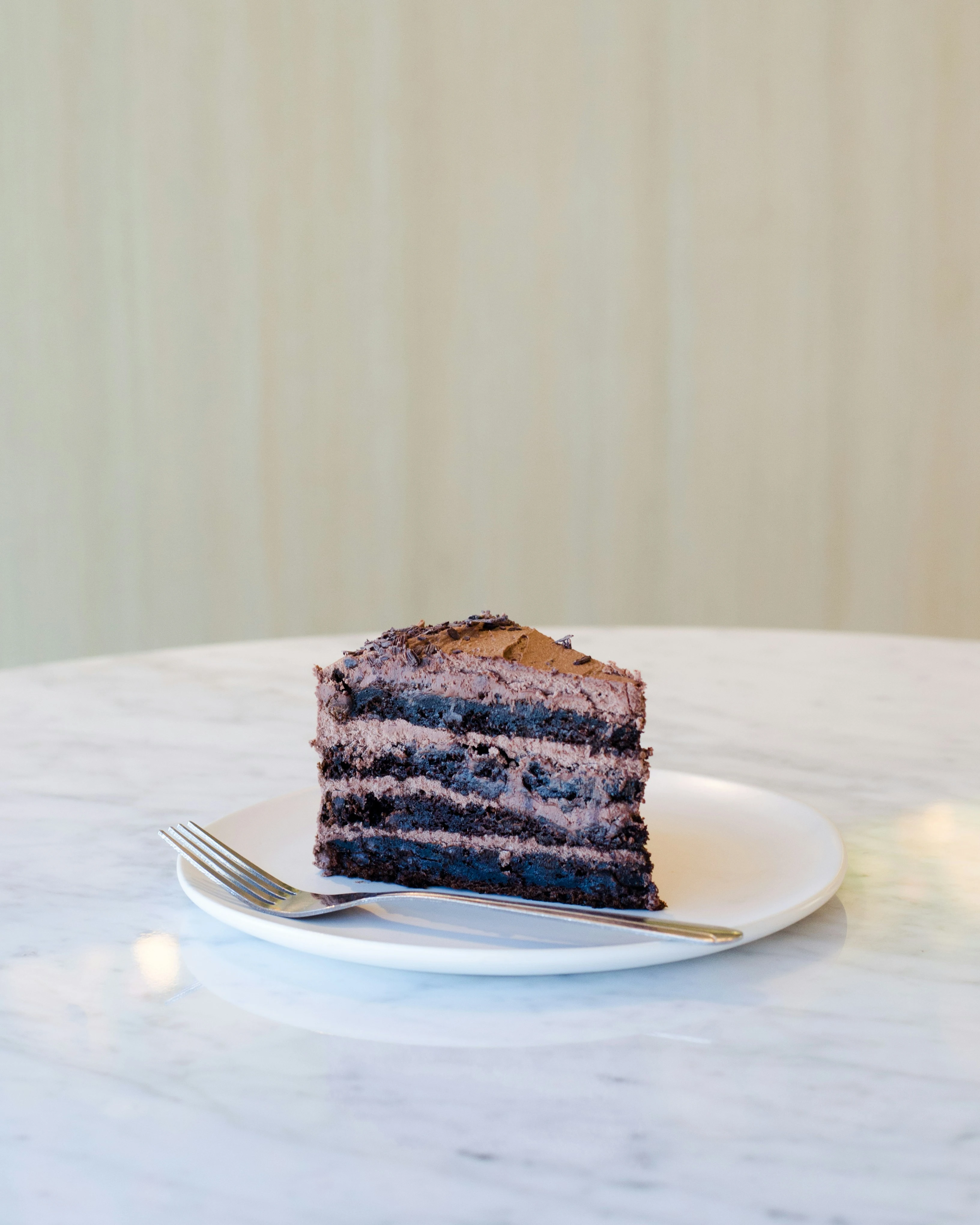 Pastel de Chocolate con Frambuesas en Encima 